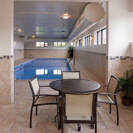 Holiday Inn Express Crestwood By Ihg Kültér fotó