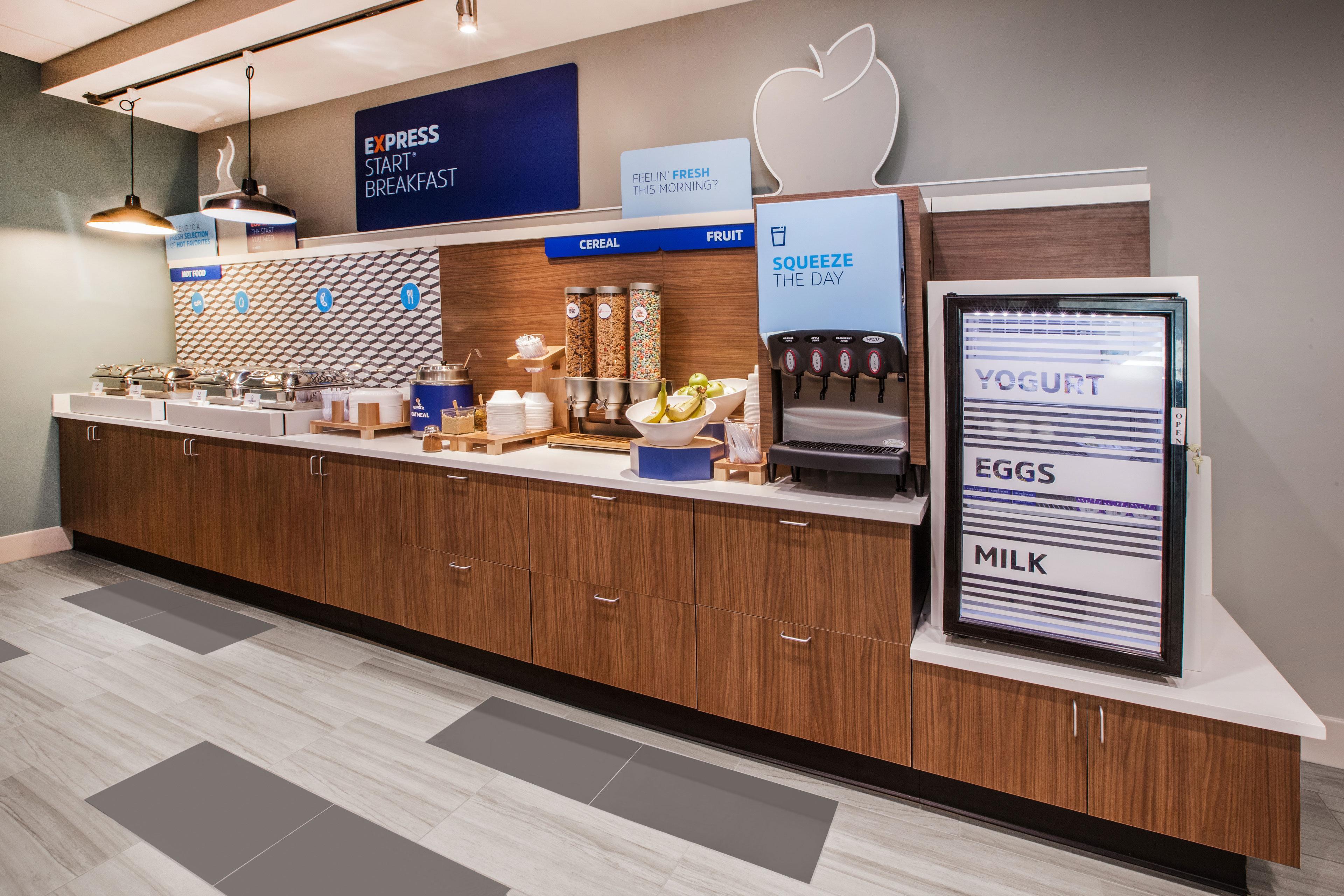 Holiday Inn Express Crestwood By Ihg Kültér fotó