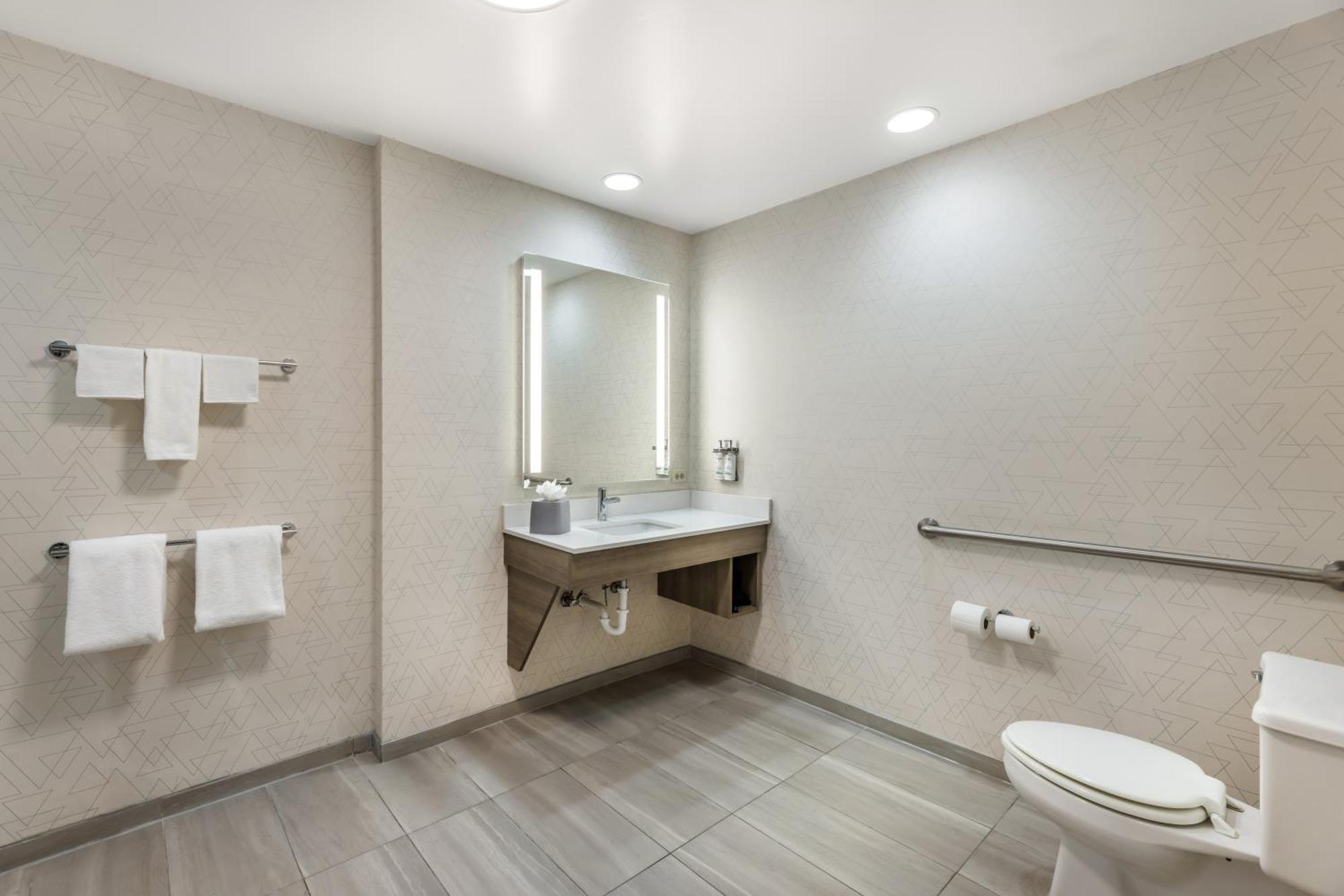 Holiday Inn Express Crestwood By Ihg Kültér fotó