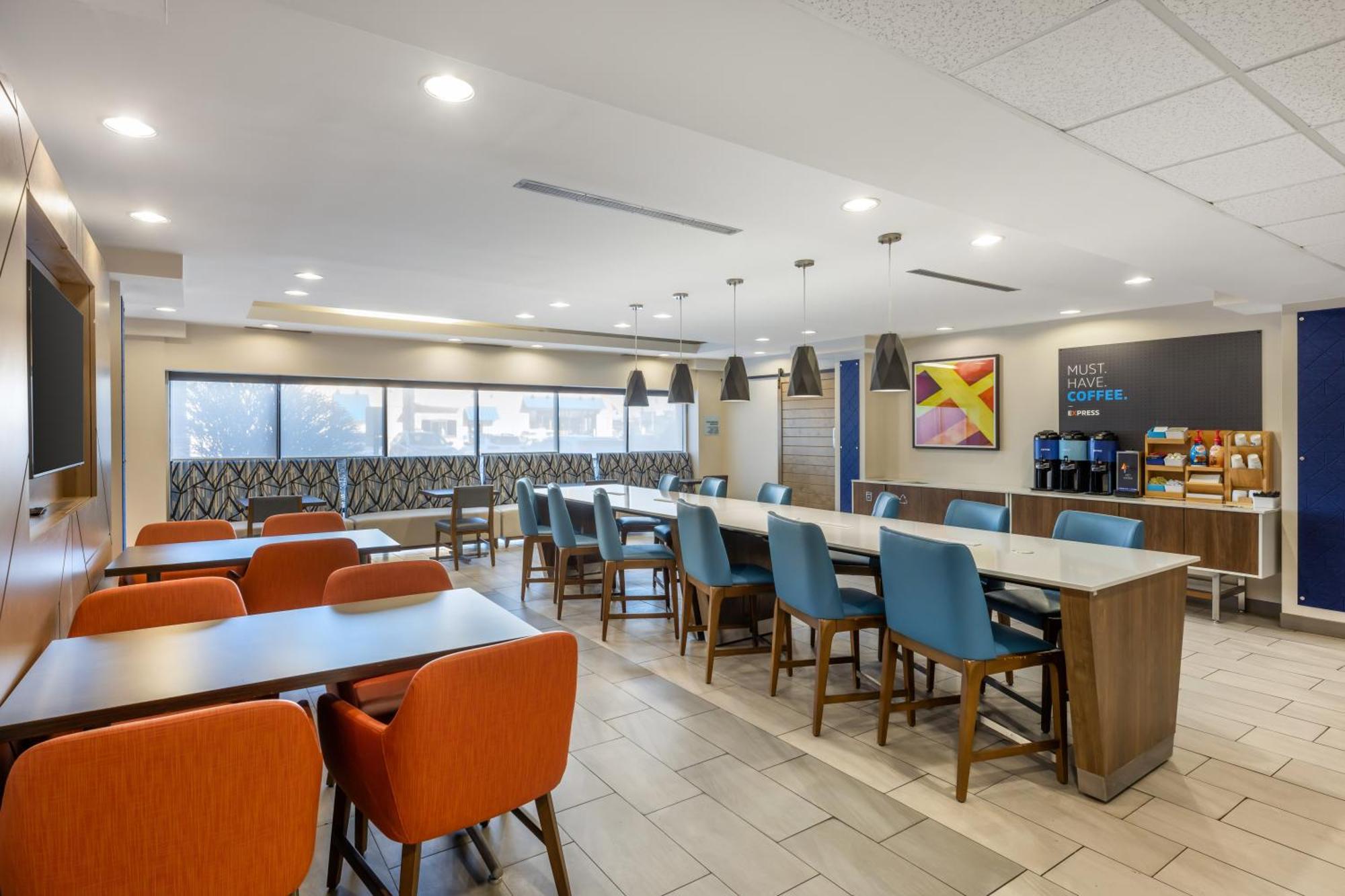 Holiday Inn Express Crestwood By Ihg Kültér fotó