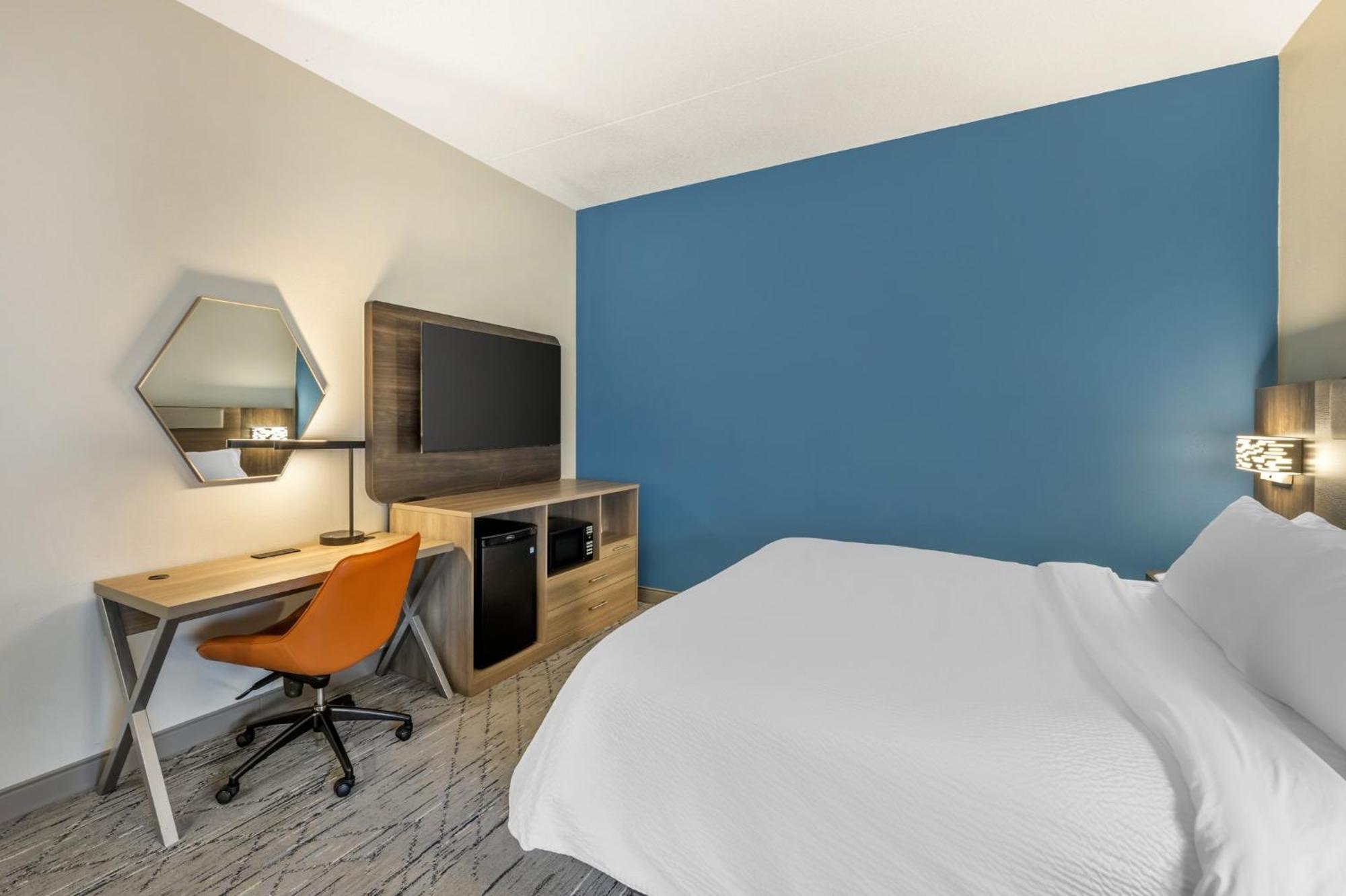 Holiday Inn Express Crestwood By Ihg Kültér fotó