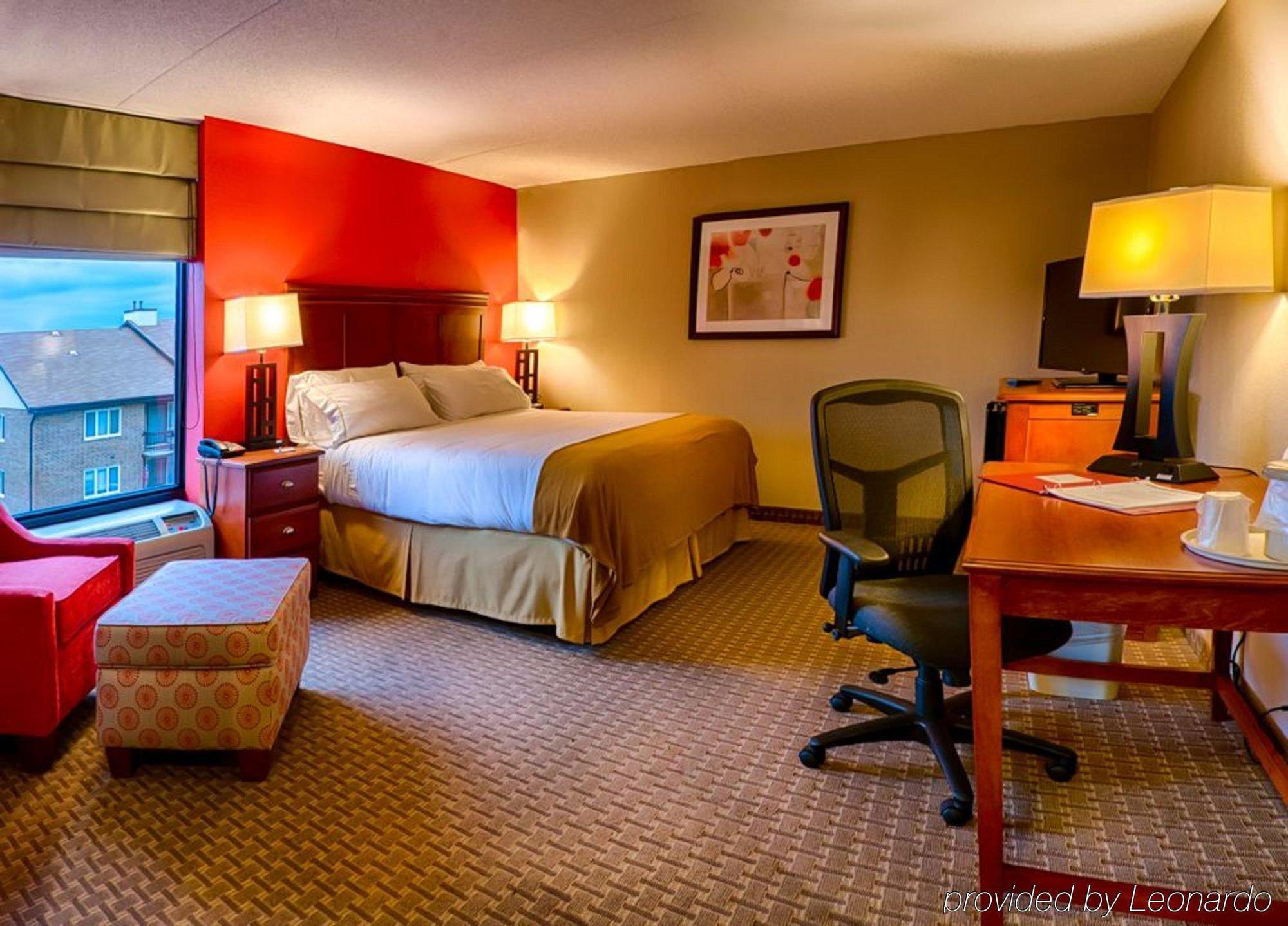 Holiday Inn Express Crestwood By Ihg Kültér fotó