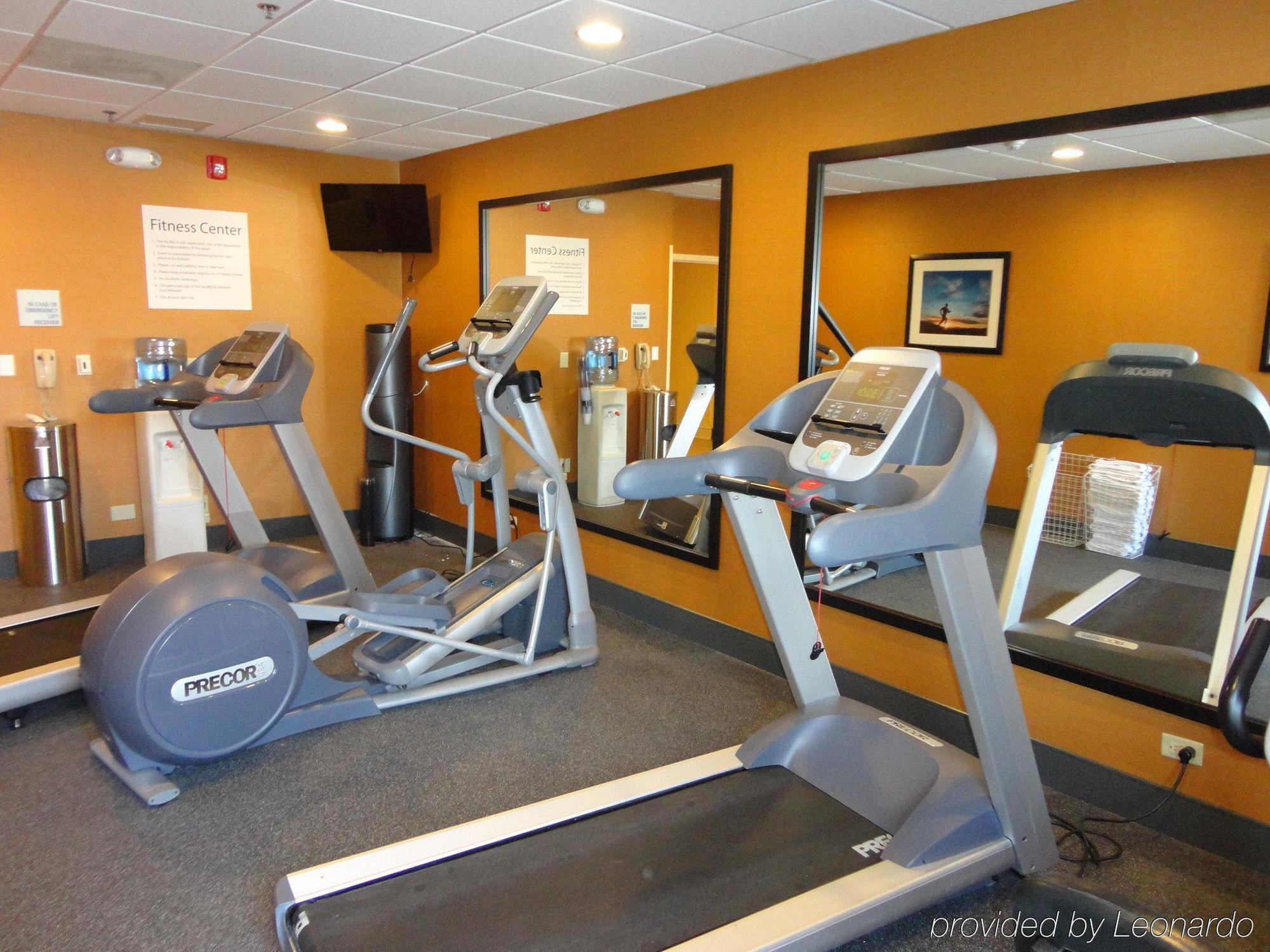 Holiday Inn Express Crestwood By Ihg Kültér fotó