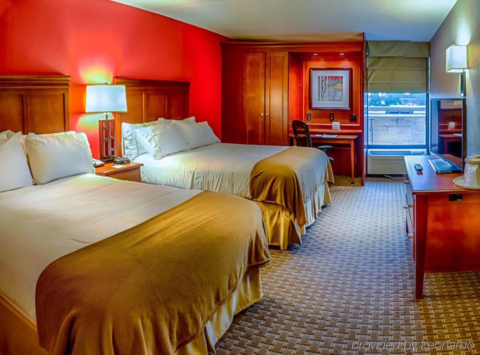 Holiday Inn Express Crestwood By Ihg Kültér fotó